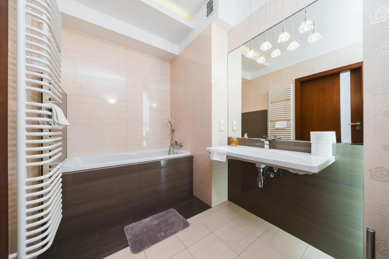 Apartament W Centrum Krakowa Na Ulicy Dlugiej Ngoại thất bức ảnh